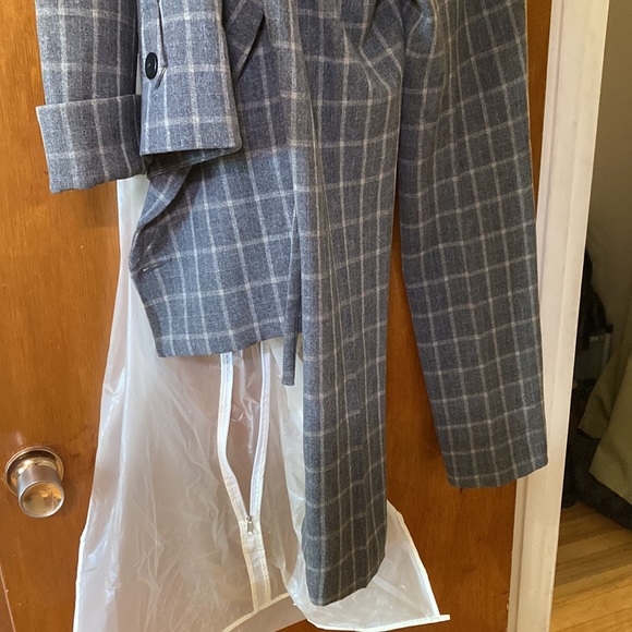 Kensie suit - Picture 6 of 6